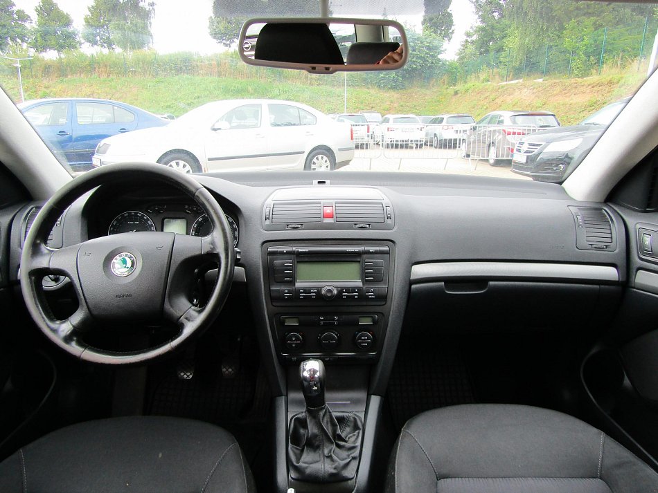 Škoda Octavia II 1.6 FSi 