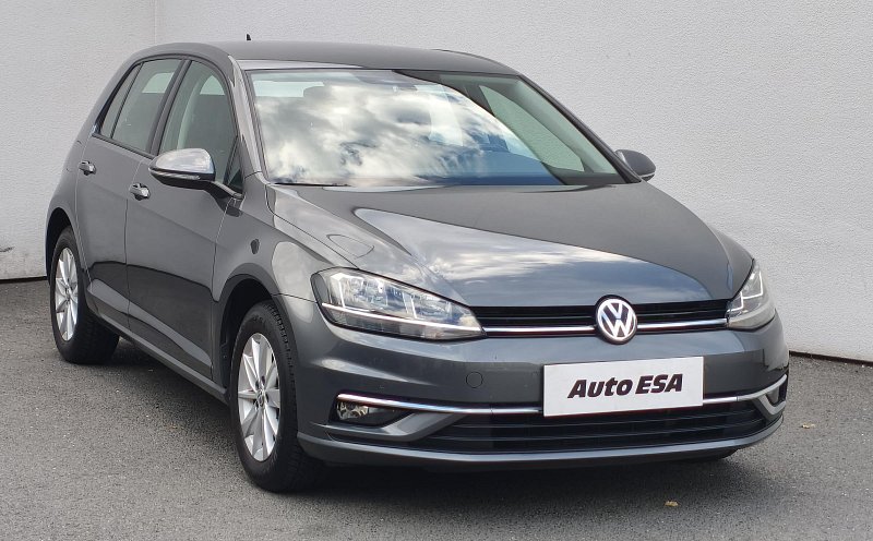 Volkswagen Golf 1.0TSi 