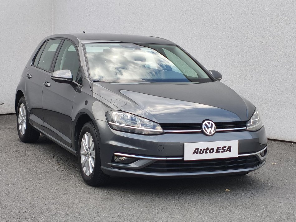 Volkswagen Golf 1.0TSi 