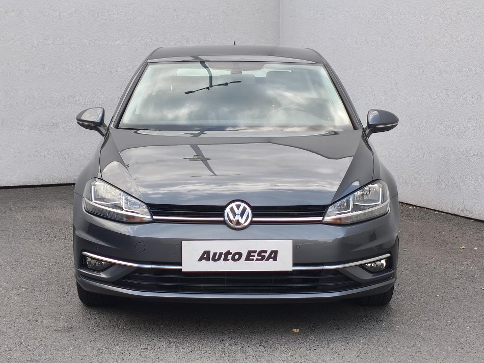 Volkswagen Golf 1.0TSi 