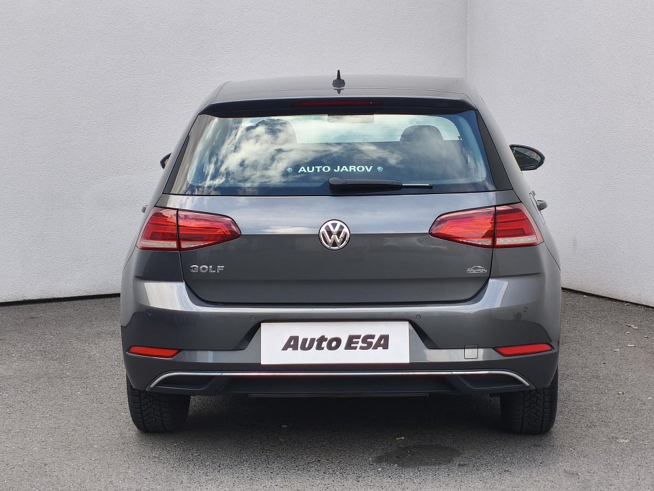 Volkswagen Golf 1.0TSi 