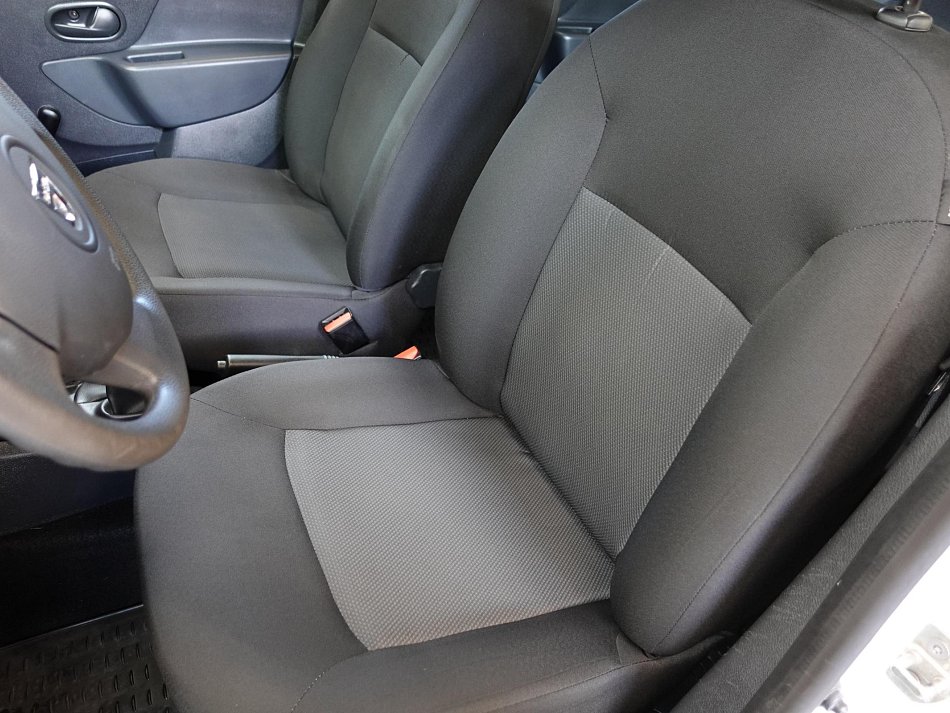 Dacia Sandero 1.2i 