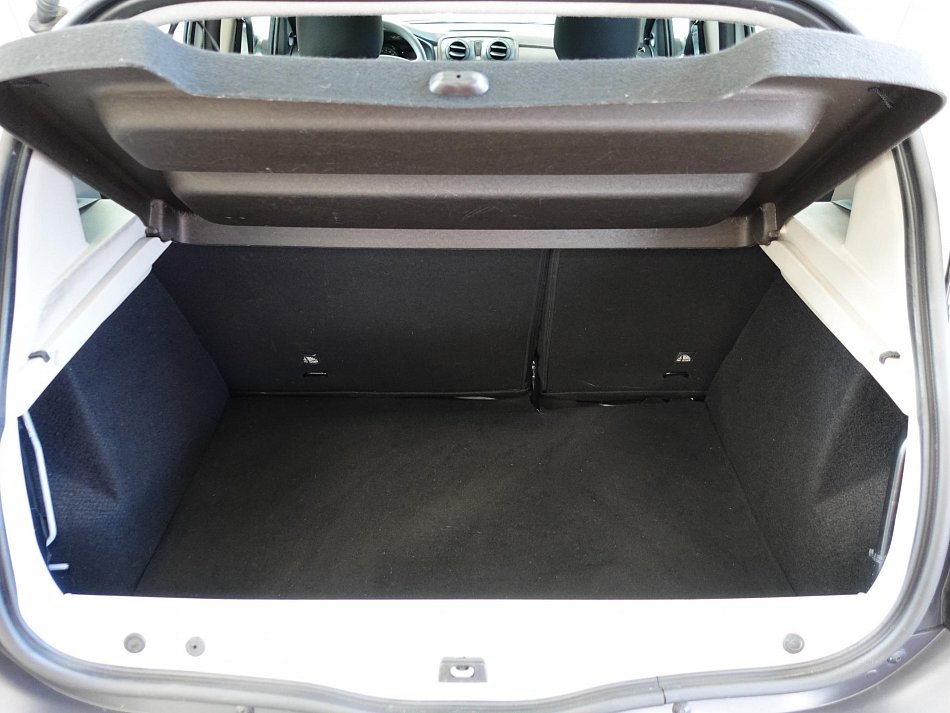 Dacia Sandero 1.2i 