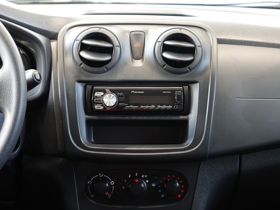 Dacia Sandero 1.2i 