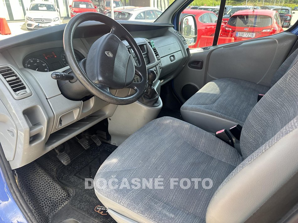 Renault Trafic 2.5dCi  L2 9míst