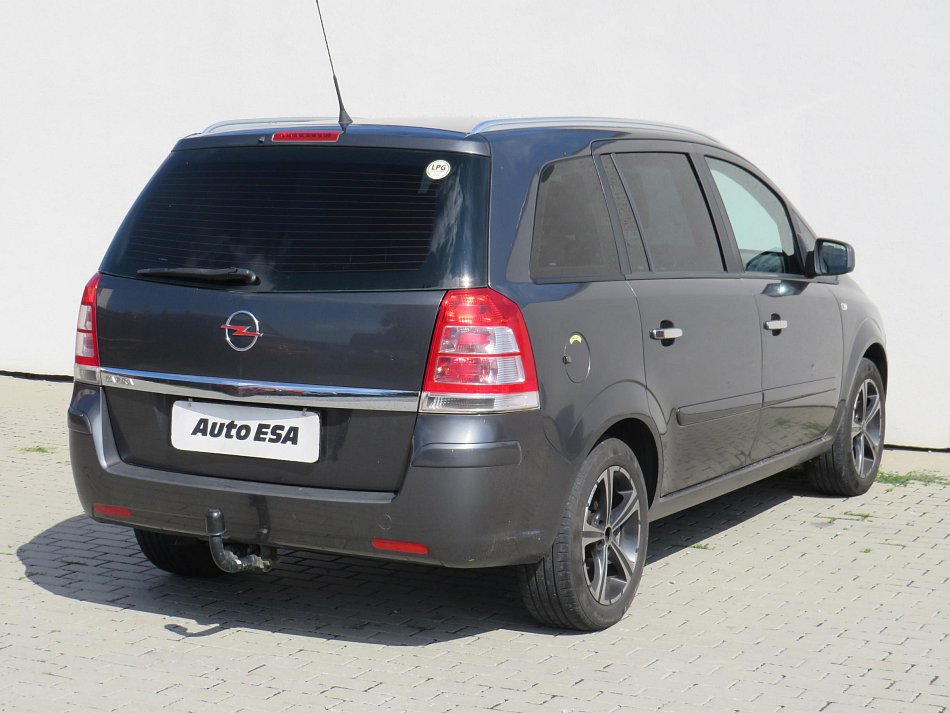 Opel Zafira 1.8i  7míst