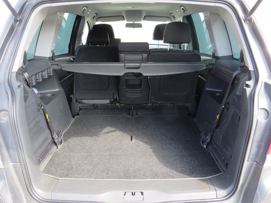 Opel Zafira 1.8i  7míst