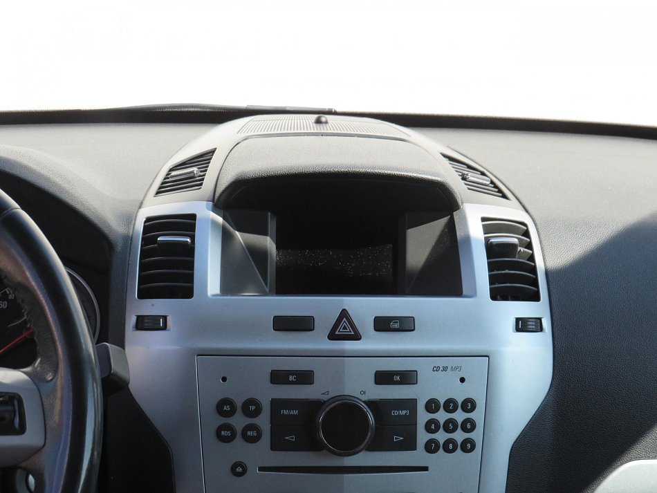 Opel Zafira 1.8i  7míst