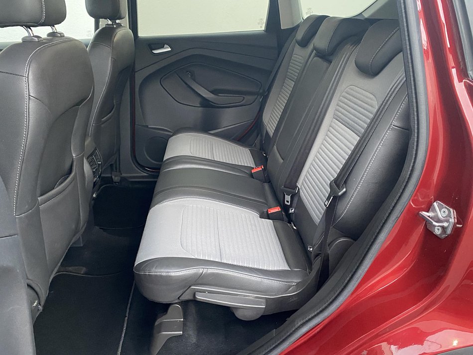 Ford Kuga 1.5 EB Titanium