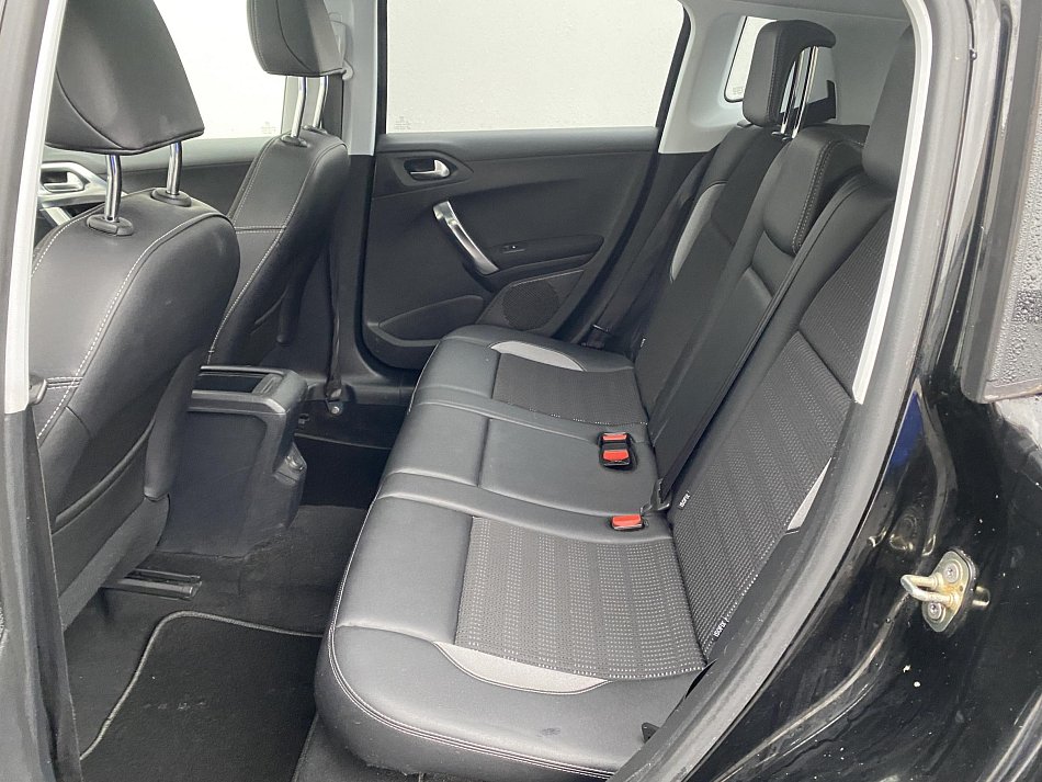 Peugeot 2008 1.6 e-HDI Allure