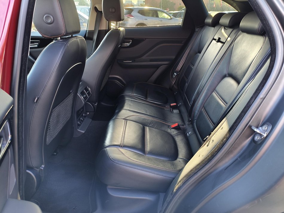 Jaguar F-Pace 2.0 TD4  4x4