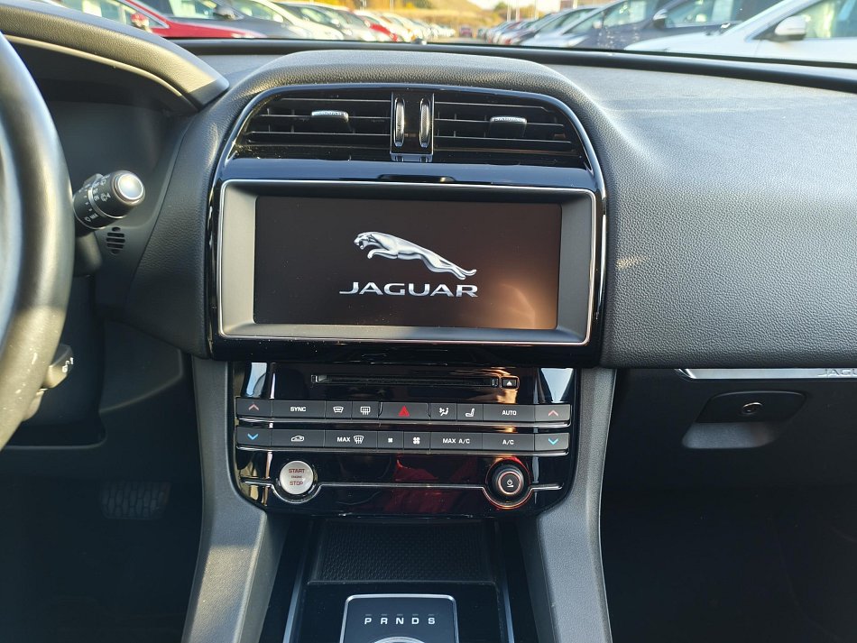 Jaguar F-Pace 2.0 TD4  4x4