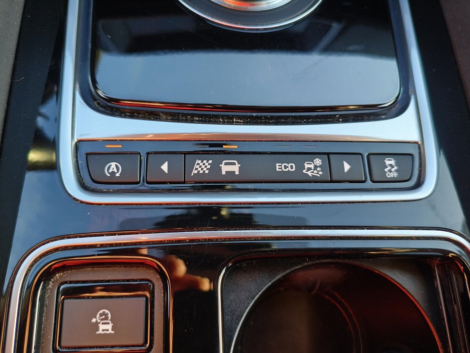 Jaguar F-Pace 2.0 TD4  4x4