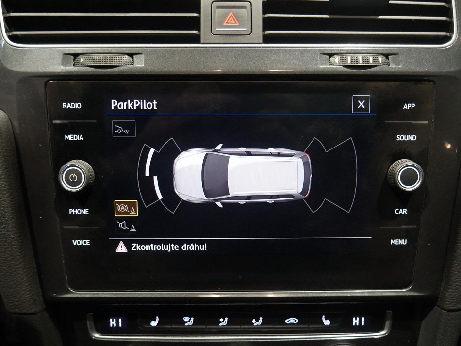 Volkswagen Golf 1.0 TSI 