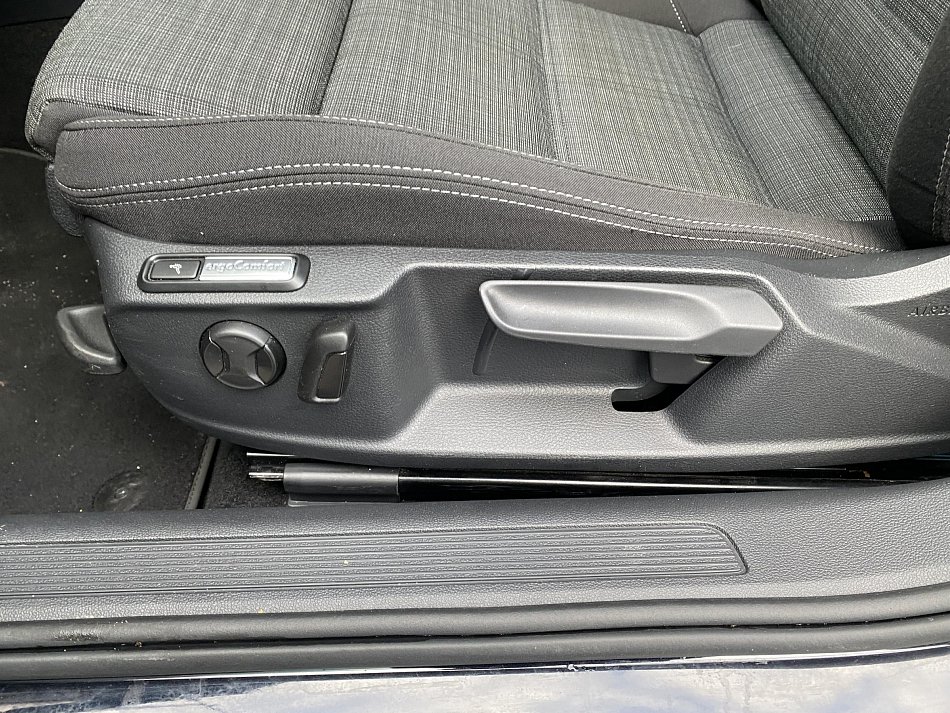 Volkswagen Passat 2.0 TDi Business