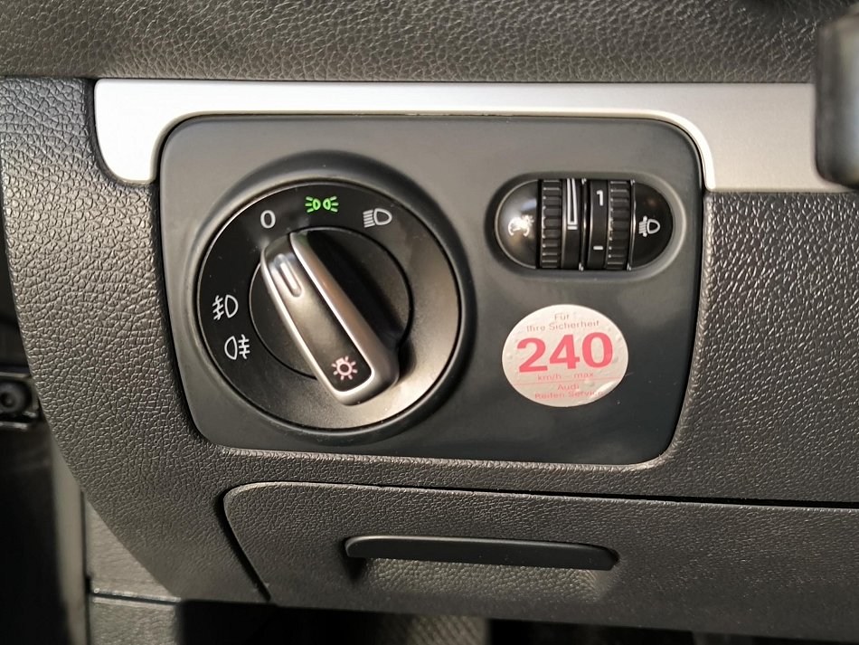 Volkswagen Scirocco 2.0 TDi 