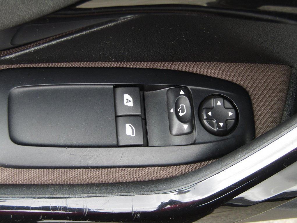 Peugeot 2008 1.6 VTi Active