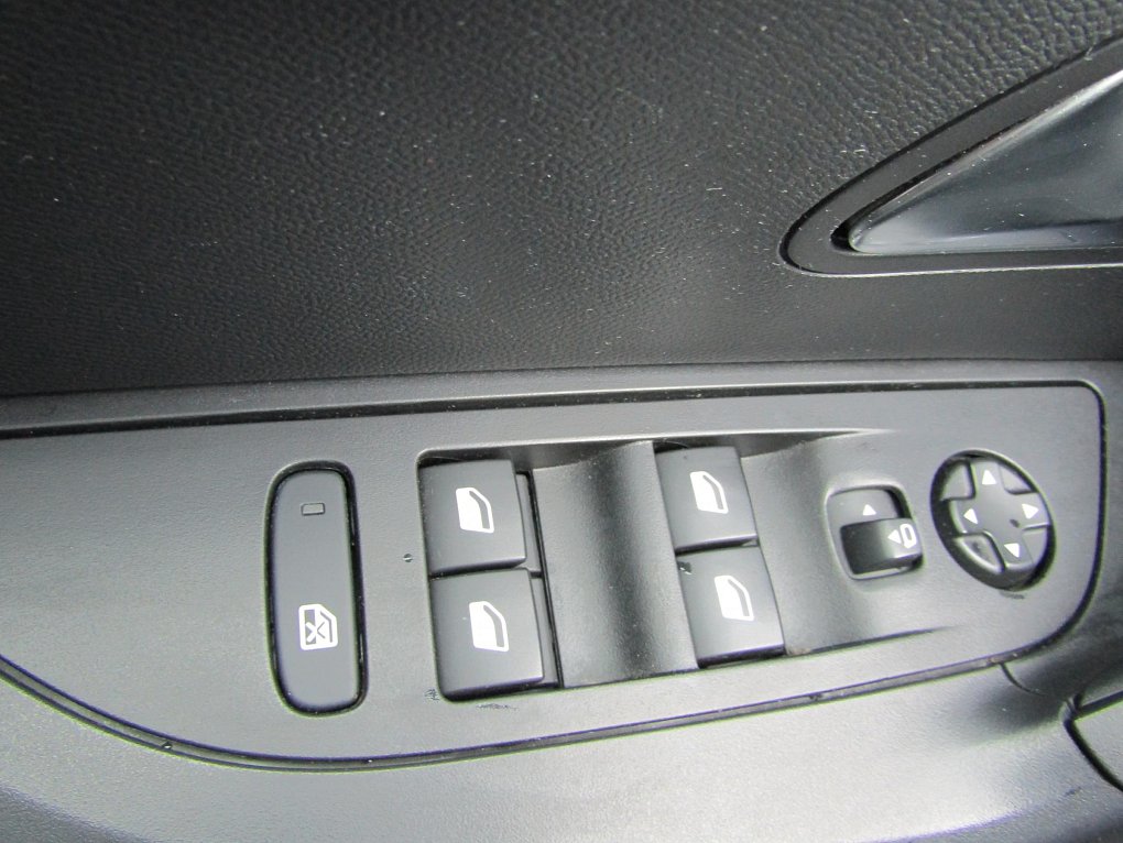 Peugeot 2008 1.2PT 