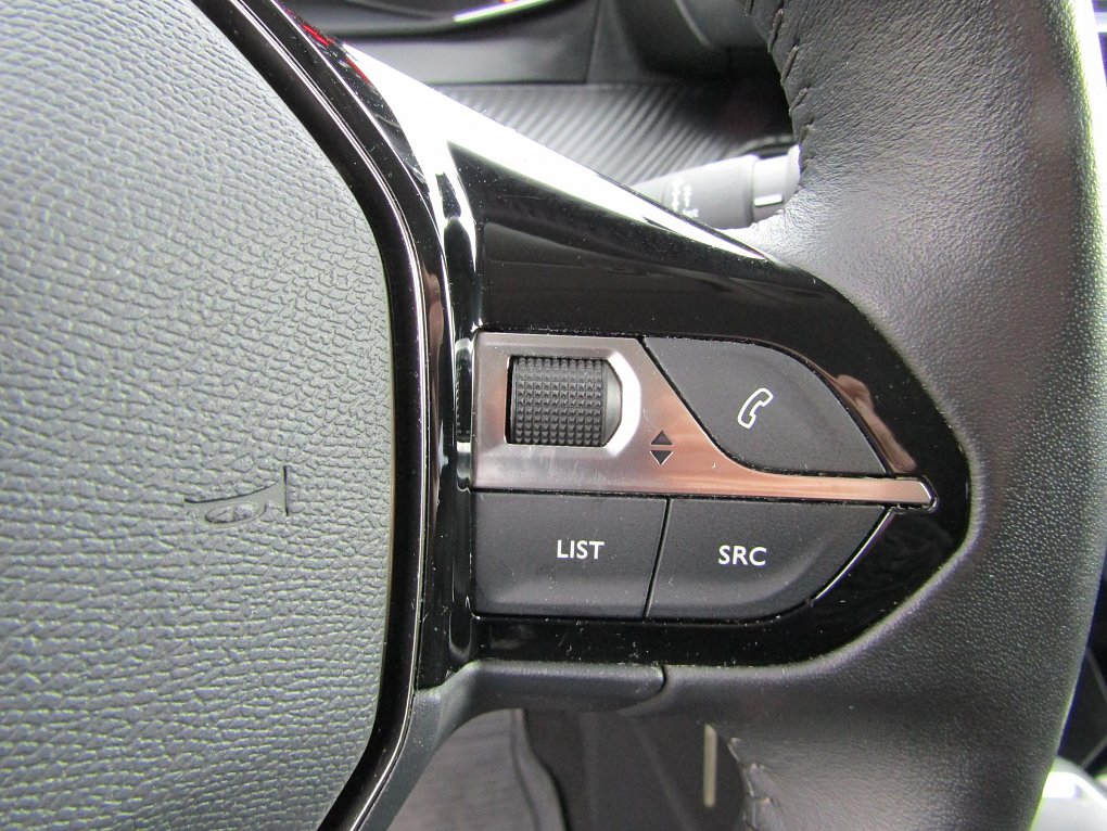 Peugeot 2008 1.2PT 