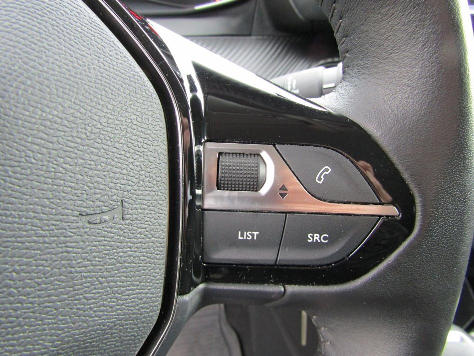 Peugeot 2008 1.2PT 
