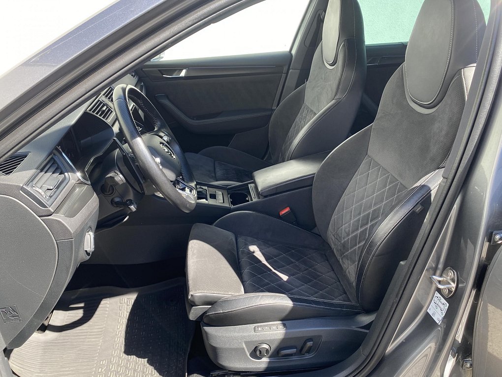 Škoda Superb III 2.0TDi SportLine 4x4