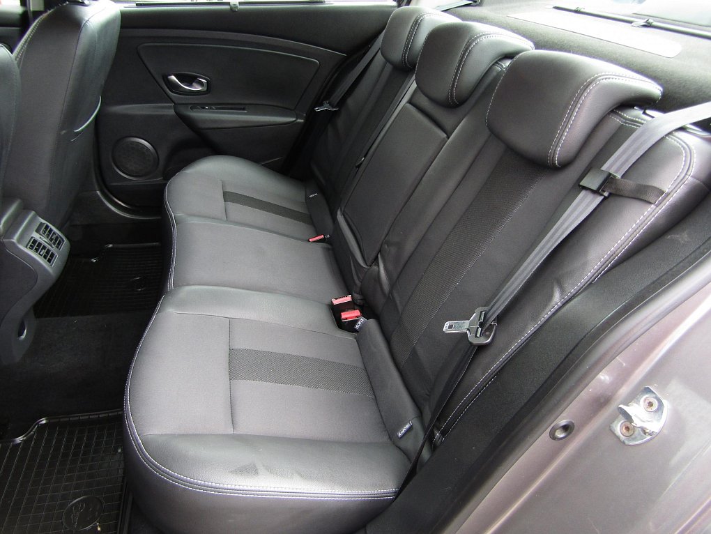 Renault Fluence 1.6 i 