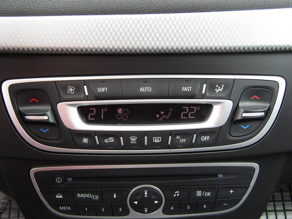 Renault Fluence 1.6 i 