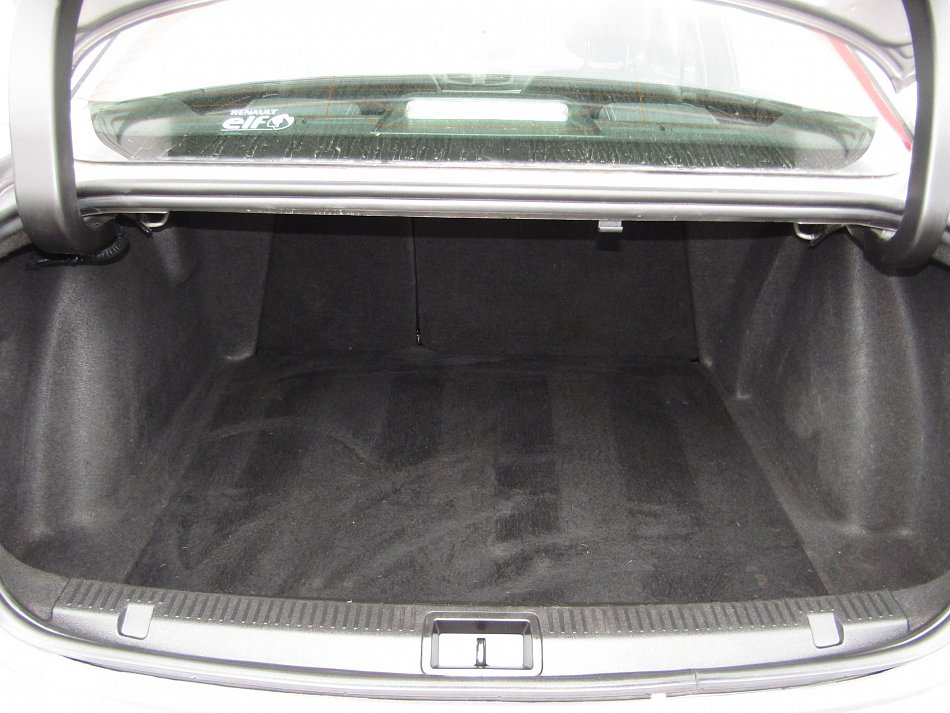 Renault Fluence 1.6 i 