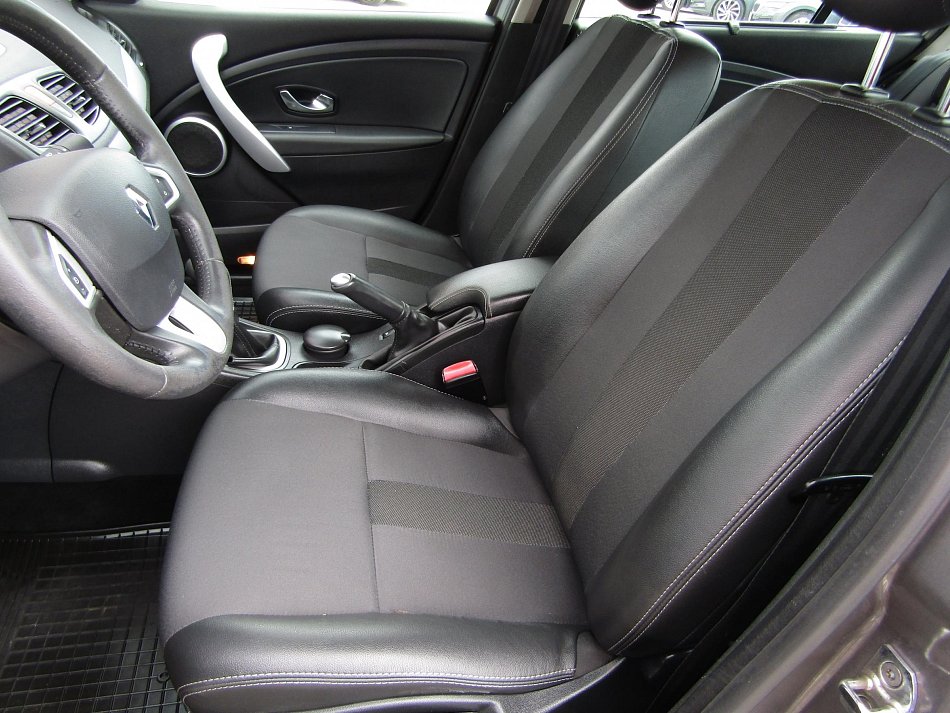 Renault Fluence 1.6 i 
