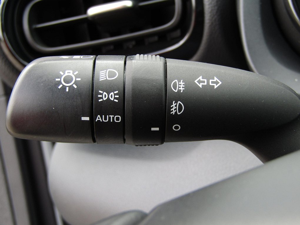 Toyota Yaris 1.5 e-CVT Style