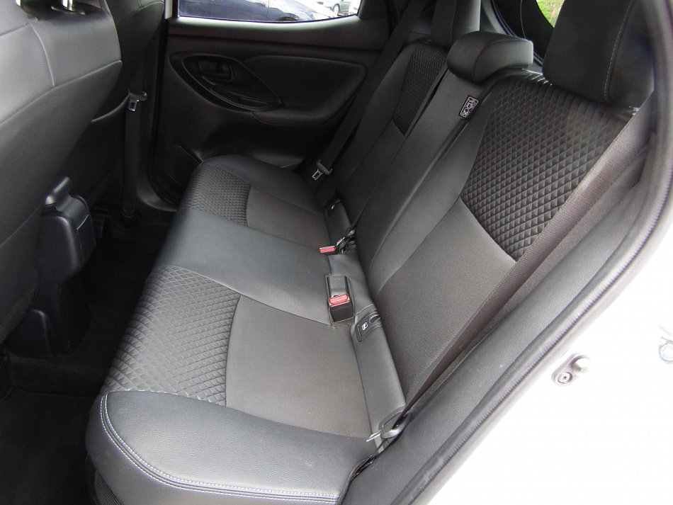 Toyota Yaris 1.5 e-CVT Style