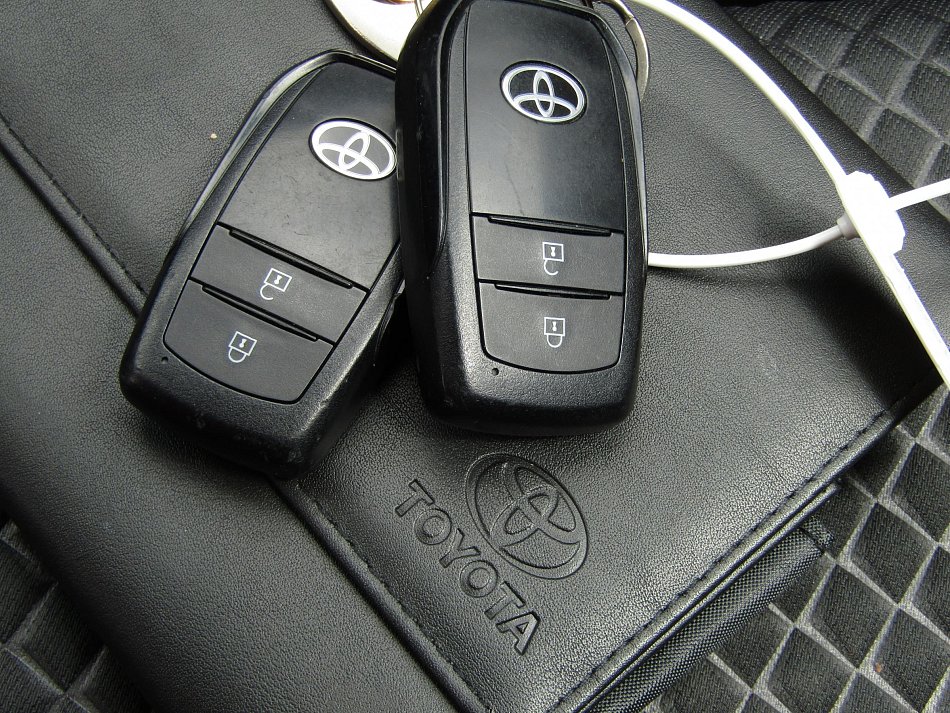 Toyota Yaris 1.5 e-CVT Style