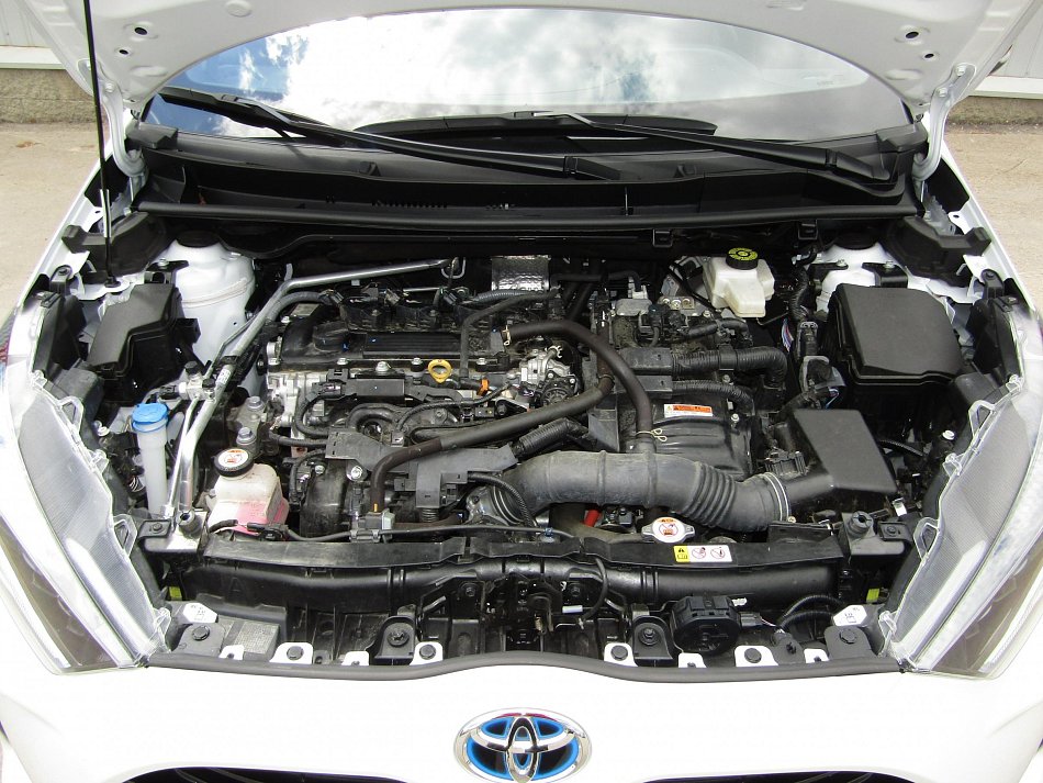 Toyota Yaris 1.5 e-CVT Style