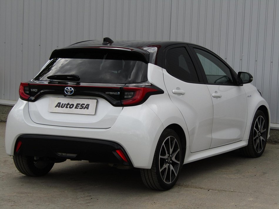 Toyota Yaris 1.5 e-CVT Style