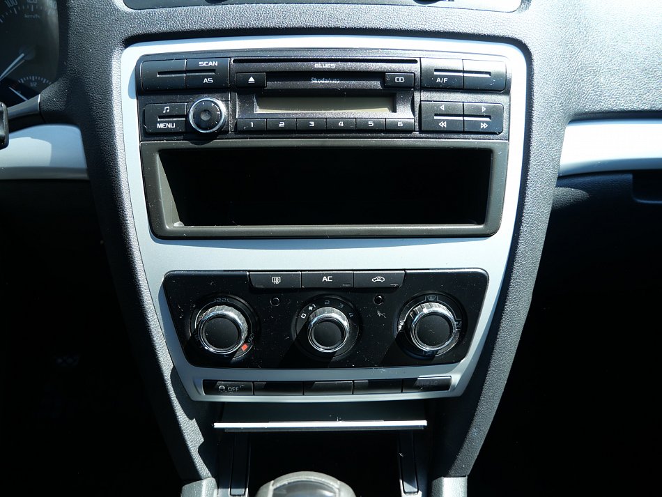 Škoda Octavia II 1.6TDi Ambiente