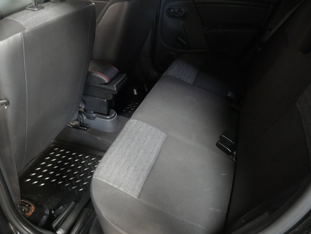 Dacia Duster 1.6i 