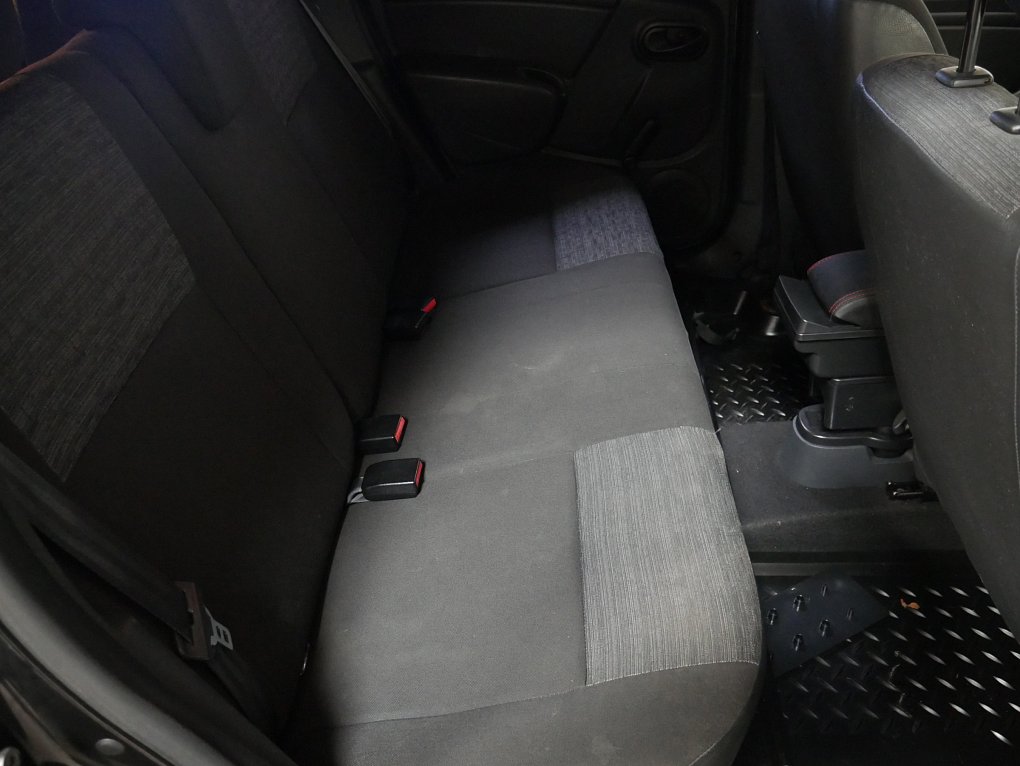 Dacia Duster 1.6i 