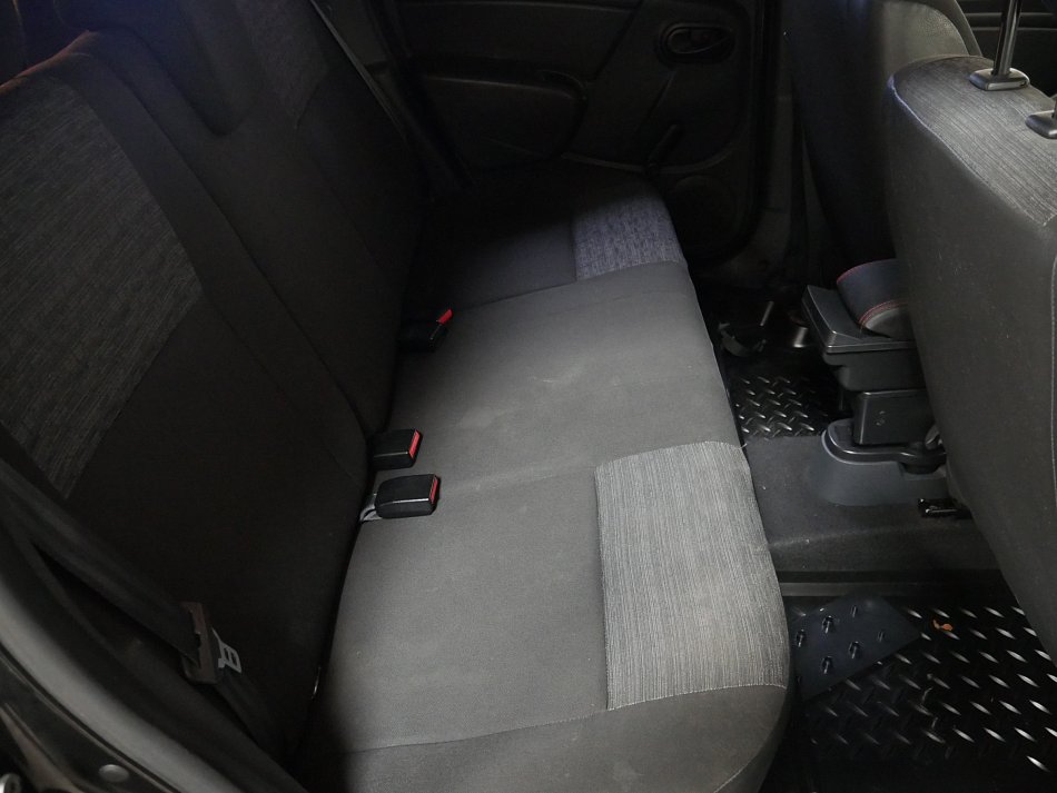 Dacia Duster 1.6i 