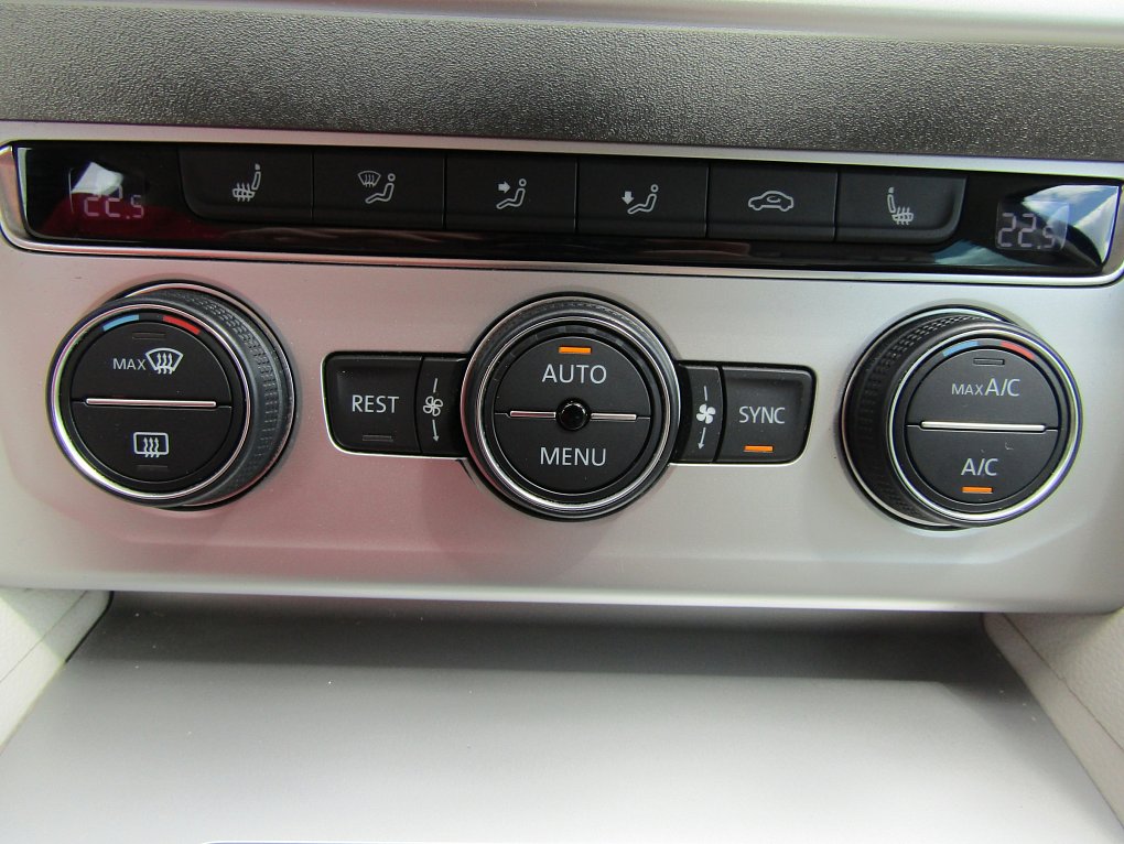 Volkswagen Passat 1.4 TSI 