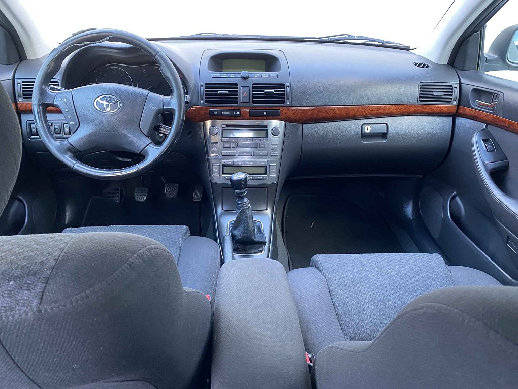 Toyota Avensis 2.2 D-CAT 