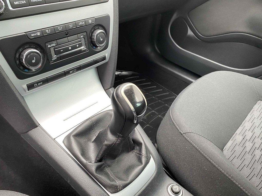 Škoda Octavia II 1.6TDi Ambiente