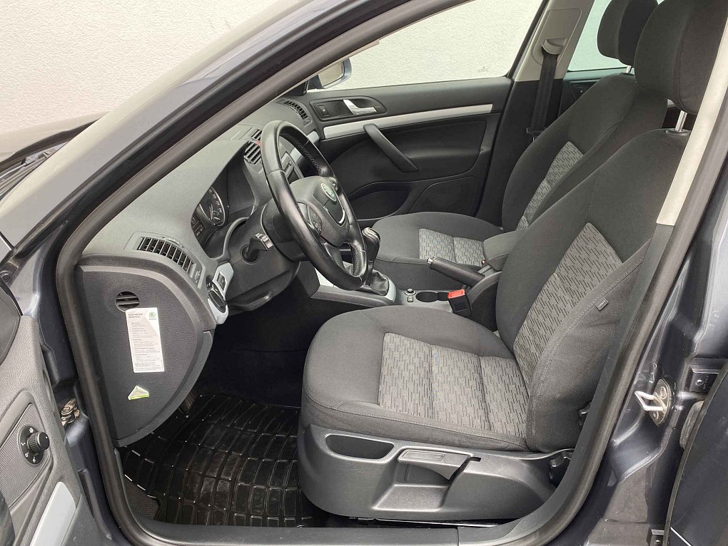 Škoda Octavia II 1.6TDi Ambiente