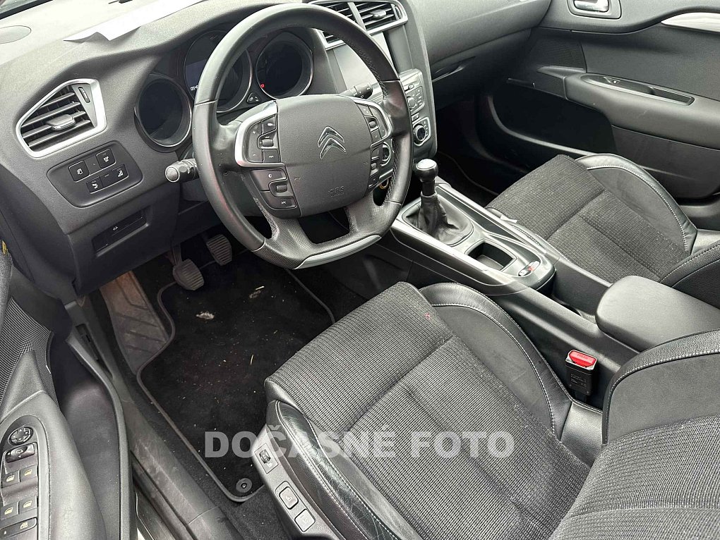 Citroën C4 1.6i 