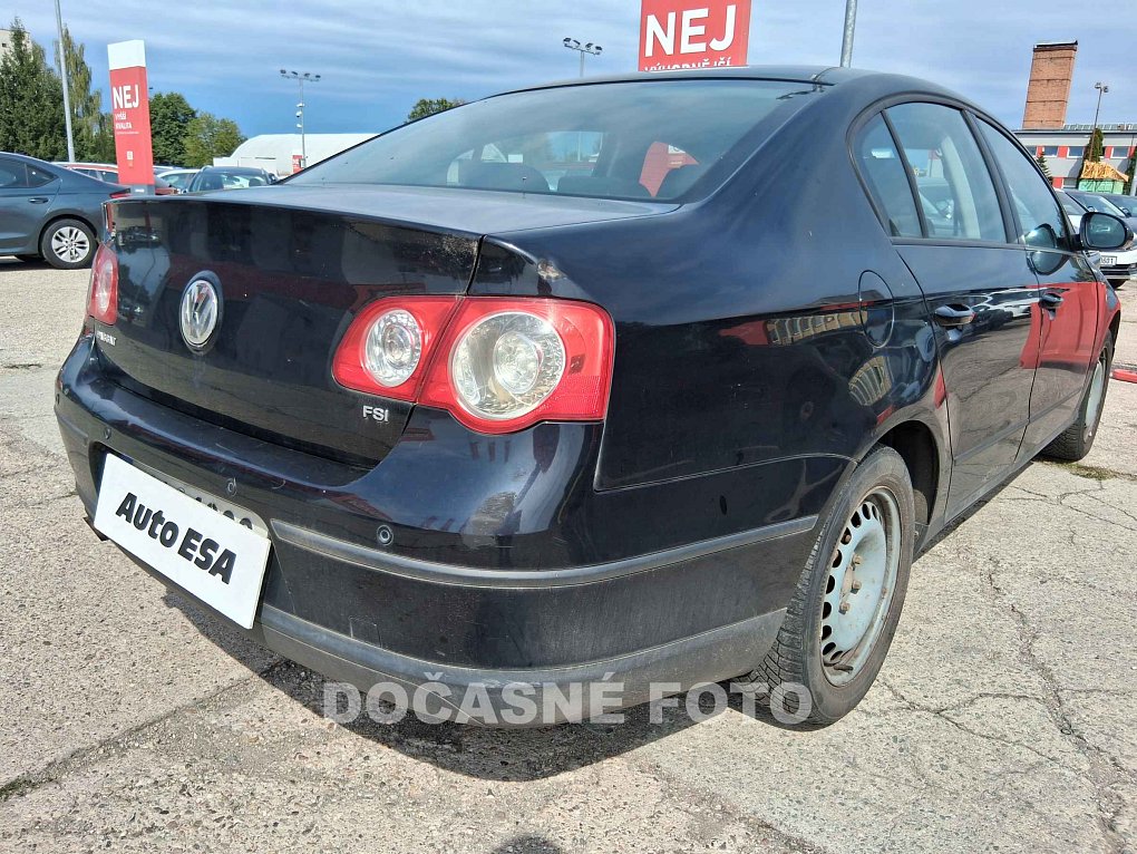 Volkswagen Passat 1.6 FSi 