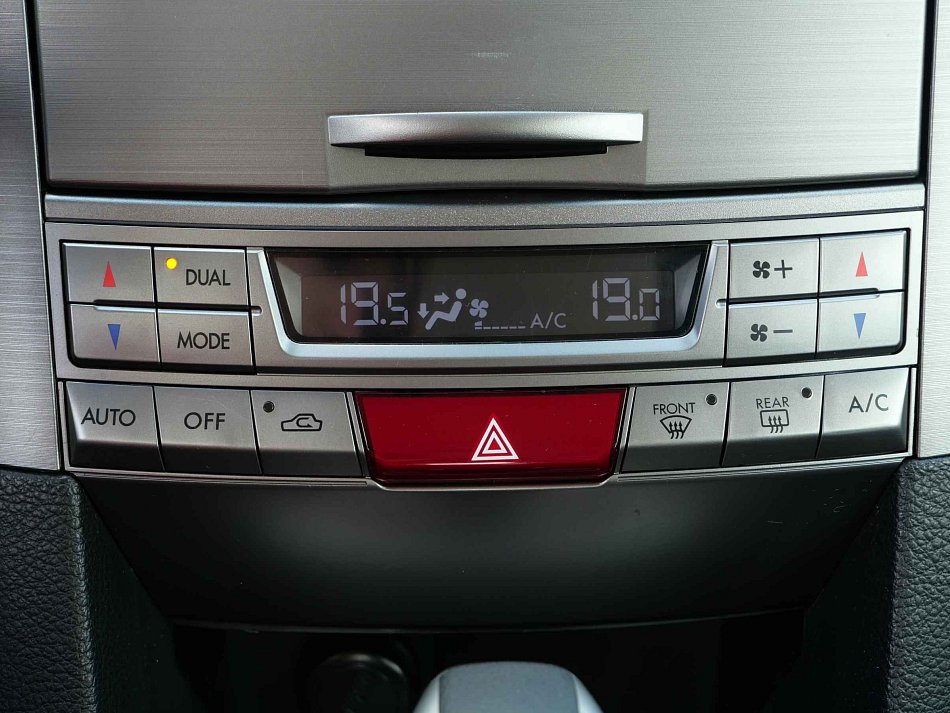 Subaru Legacy 2.5i  4x4