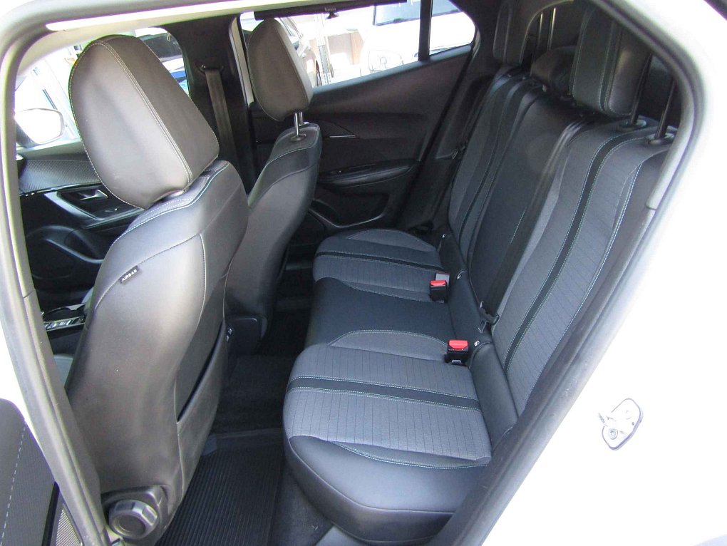Peugeot 2008 1.2 PT 