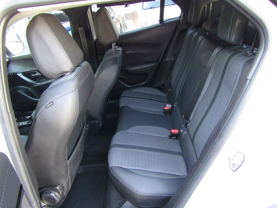 Peugeot 2008 1.2 PT 