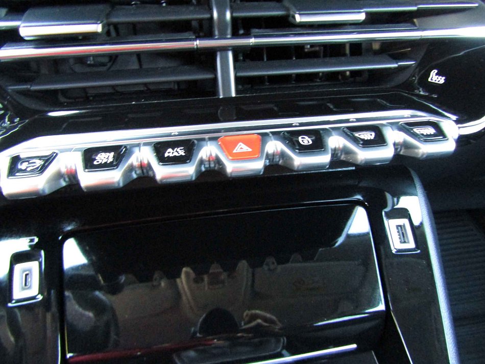 Peugeot 2008 1.2 PT 