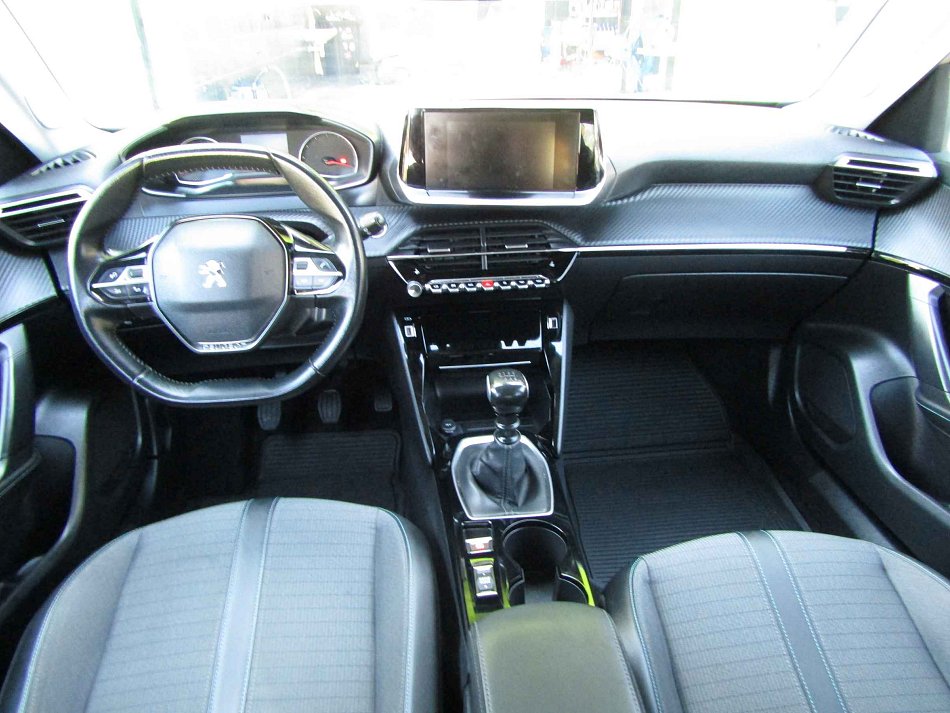 Peugeot 2008 1.2 PT 