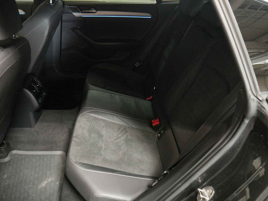Volkswagen Arteon 2.0TSi 
